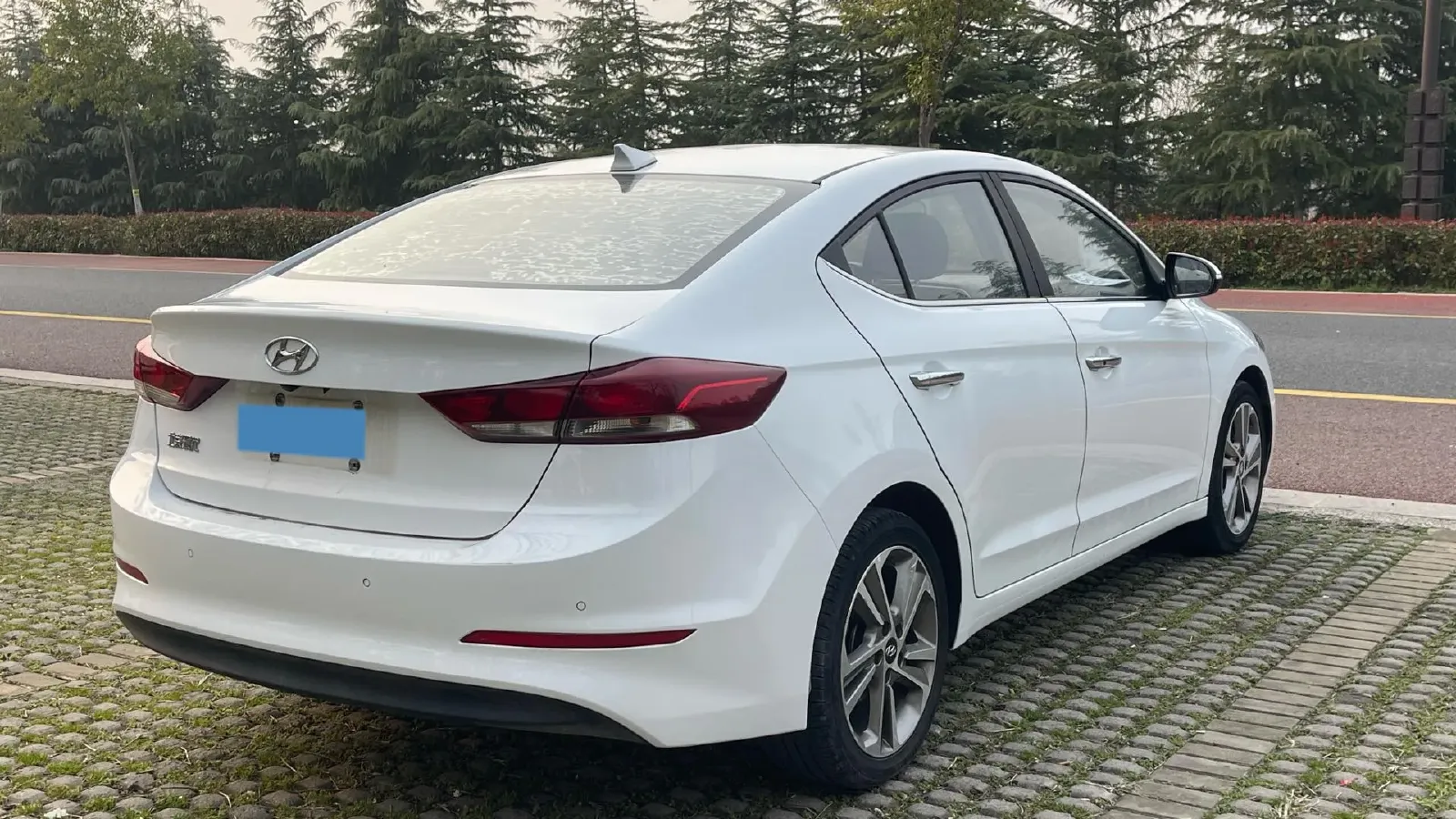 2016 Hyundai Elantra 1.6L 130HP L4 6AT,autocango,china used car exporter,china ev exporter,chinese used car exporter,chinese used ev exporter