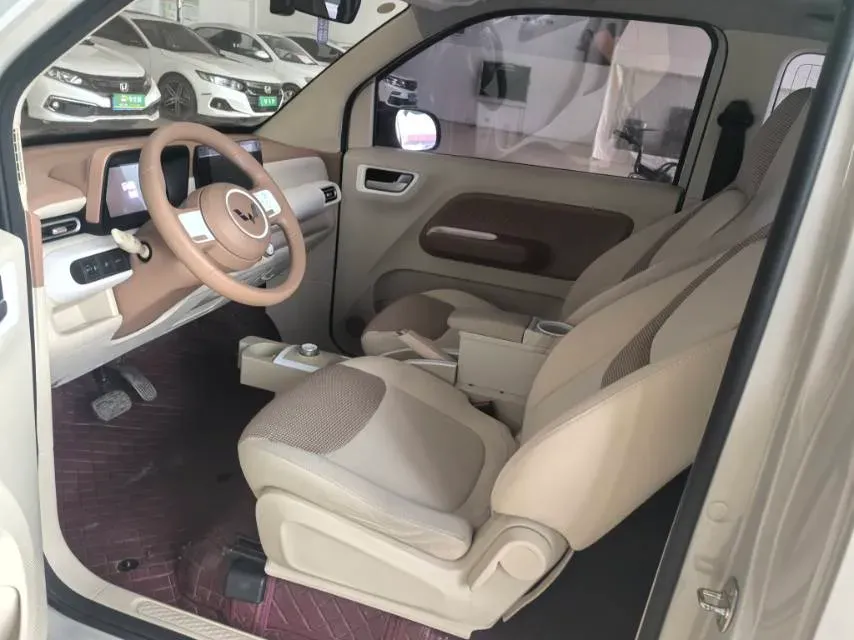 2024 WuLing HongGuang MINI EV BEV 17.3KWH,autocango,china used car exporter,china ev exporter,chinese used car exporter,chinese used ev exporter