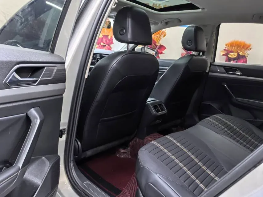 2019 Volkswagen Lavida 1.5L 113HP L4 5MT,autocango,china used car exporter,china ev exporter,chinese used car exporter,chinese used ev exporter