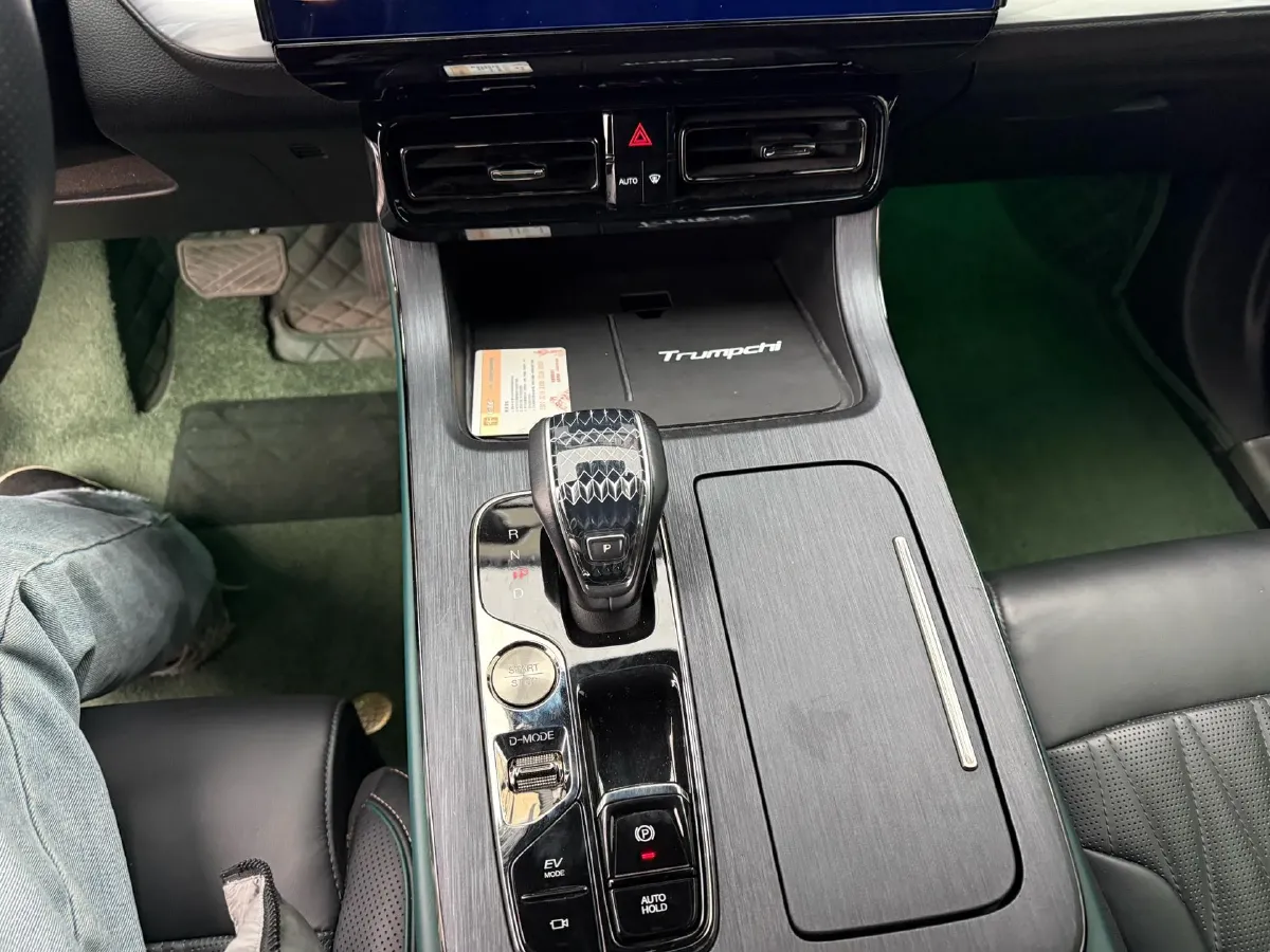 2022 GAC Trumpchi GS8 2.0T 190HP L4 E-CVT Hybrid,autocango,china used car exporter,china ev exporter,chinese used car exporter,chinese used ev exporter