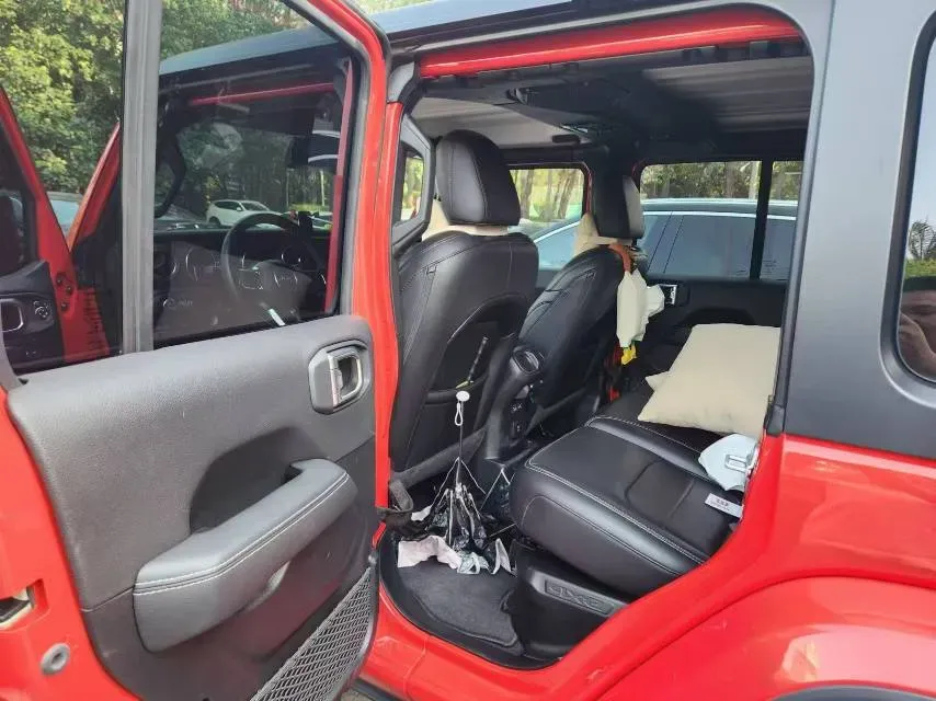 2021 Jeep Wrangler 2.0T 266HP L4 8AT PHEV 17KWH,autocango,china used car exporter,china ev exporter,chinese used car exporter,chinese used ev exporter