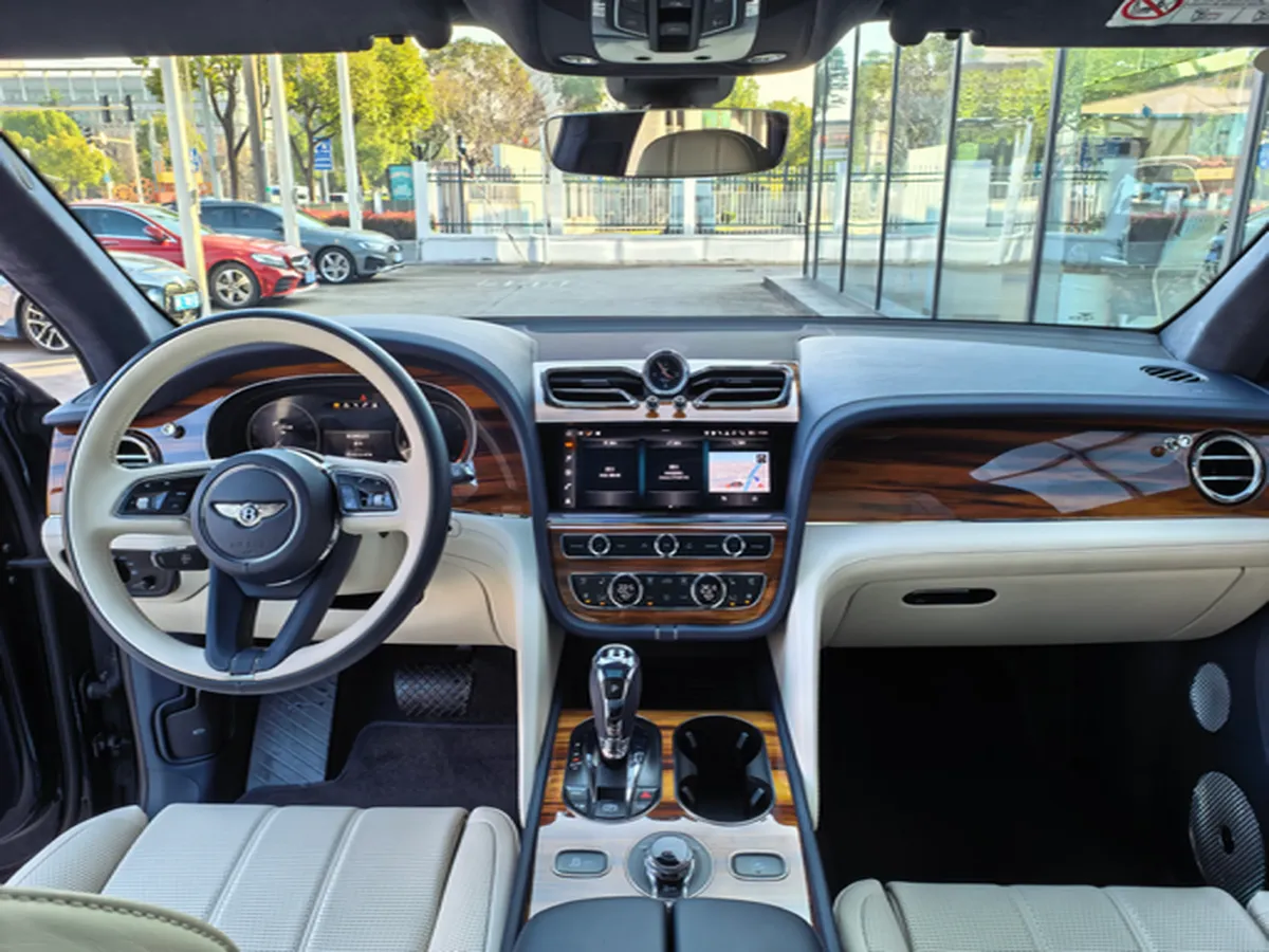 2022 Bentley Bentayga 4.0T 550HP V8 8AT,autocango,china used car exporter,china ev exporter,chinese used car exporter,chinese used ev exporter