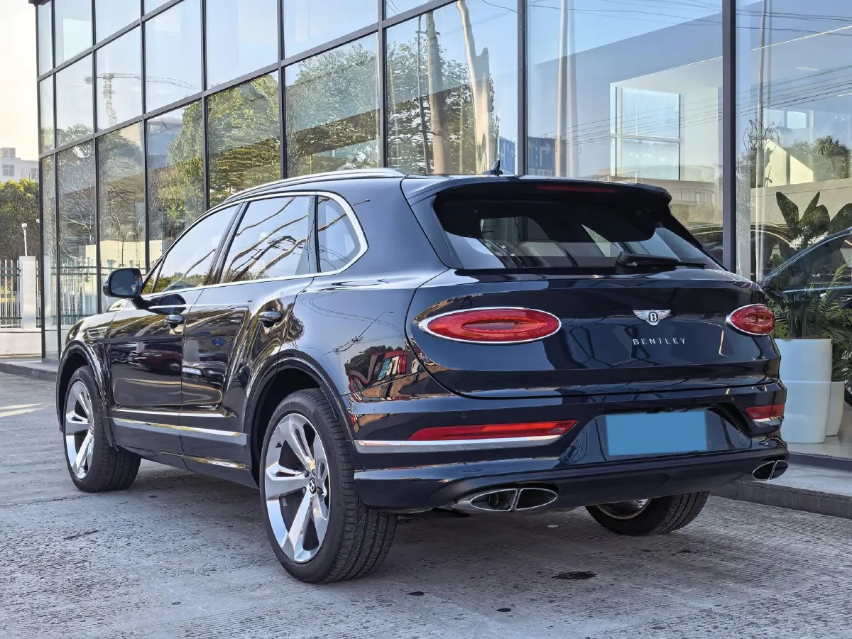 2022 Bentley Bentayga 4.0T 550HP V8 8AT,autocango,china used car exporter,china ev exporter,chinese used car exporter,chinese used ev exporter