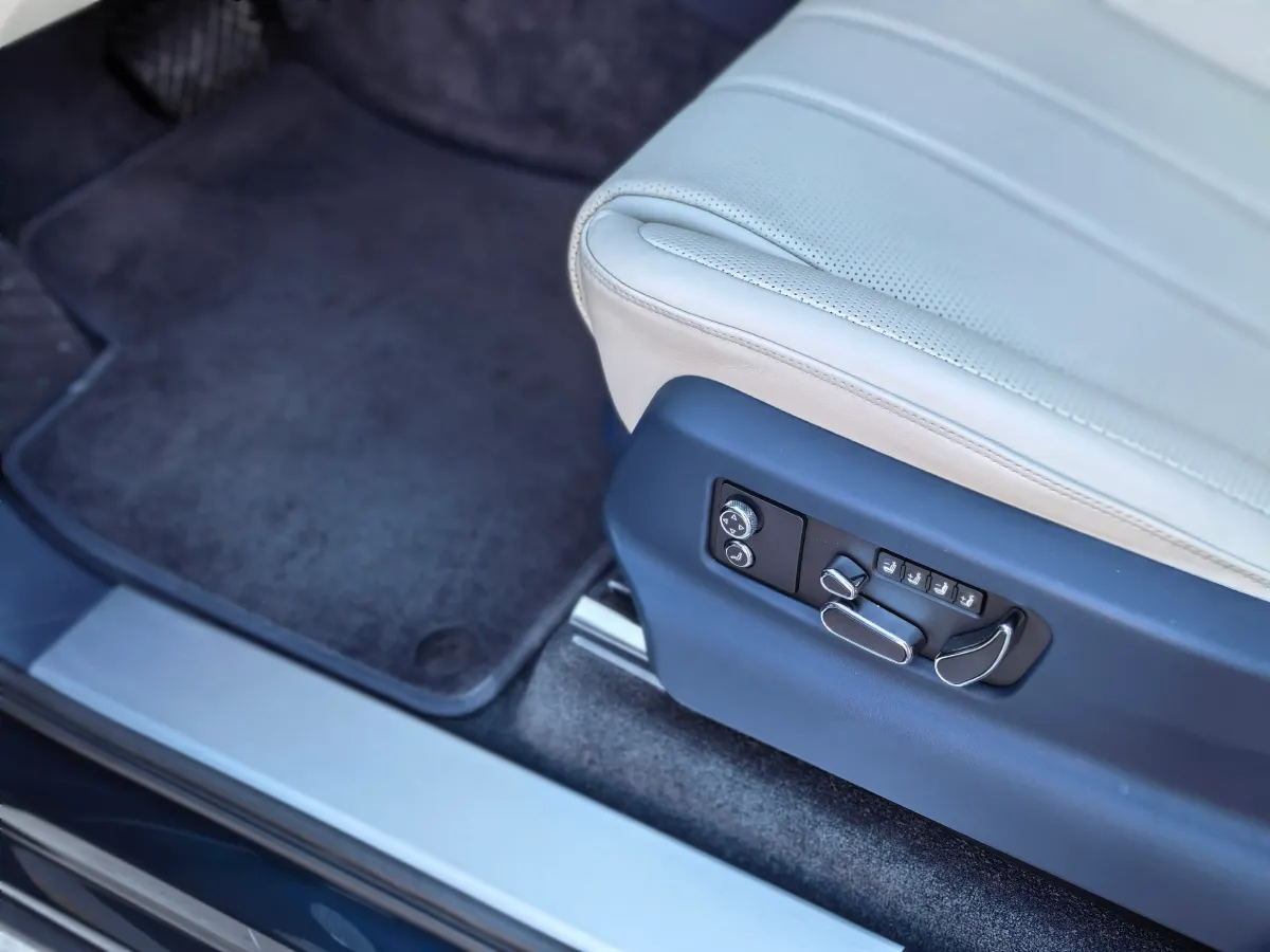 2022 Bentley Bentayga 4.0T 550HP V8 8AT,autocango,china used car exporter,china ev exporter,chinese used car exporter,chinese used ev exporter