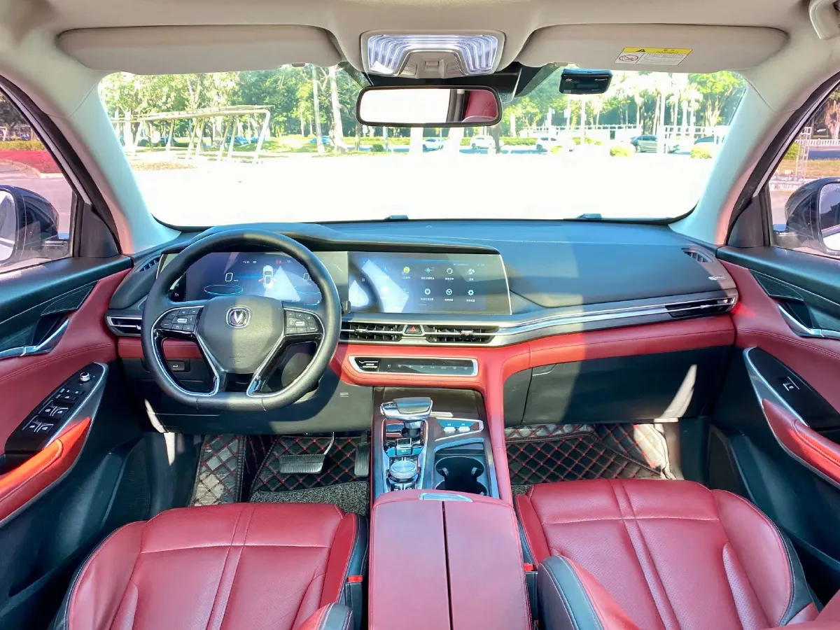 2020 ChangAn CS75 Plus 2.0T 233HP L4 8AT,autocango,china used car exporter,china ev exporter,chinese used car exporter,chinese used ev exporter