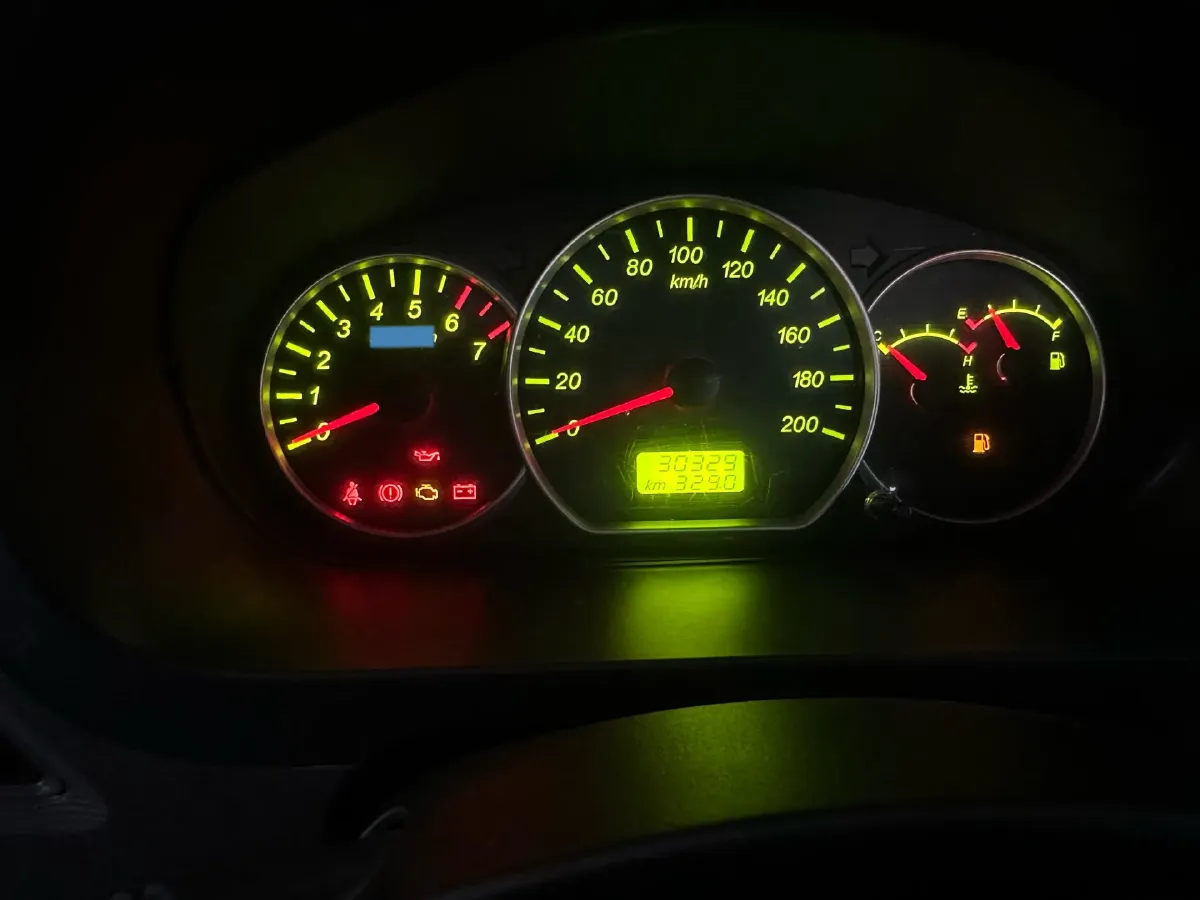 2021 Yema SiPaiKa 1.5L 109HP L4 5MT,autocango,china used car exporter,china ev exporter,chinese used car exporter,chinese used ev exporter