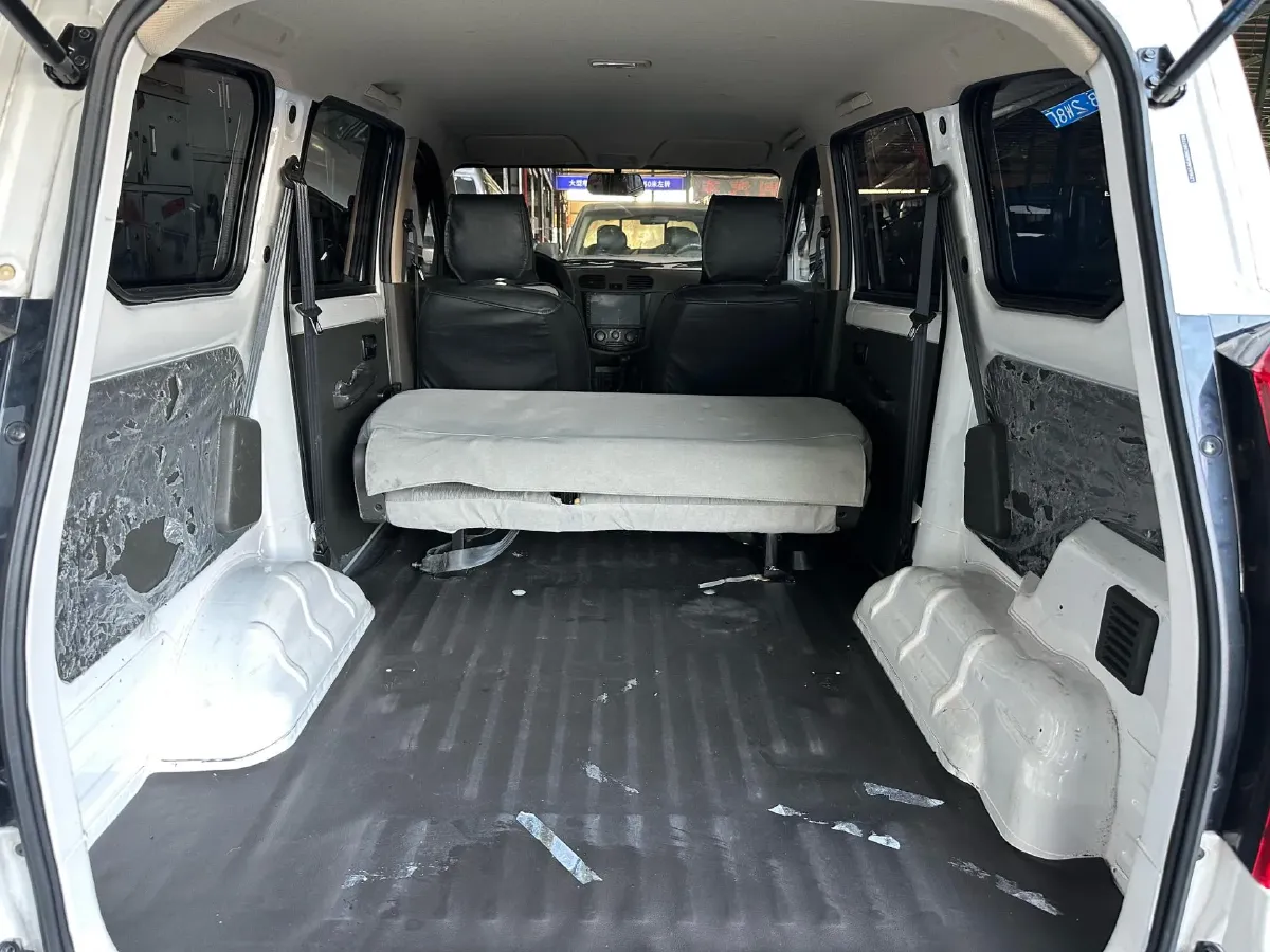 2021 Yema SiPaiKa 1.5L 109HP L4 5MT,autocango,china used car exporter,china ev exporter,chinese used car exporter,chinese used ev exporter