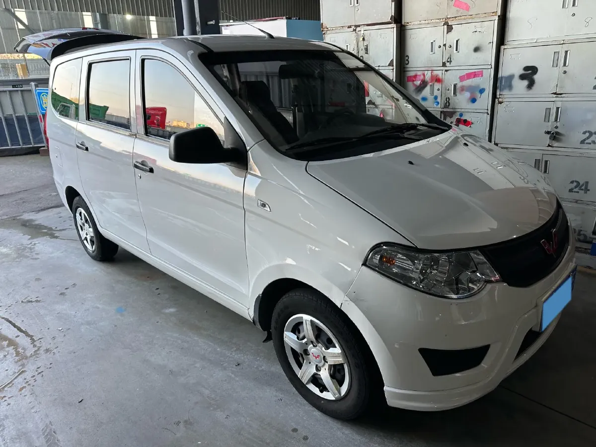 2021 Yema SiPaiKa 1.5L 109HP L4 5MT,autocango,china used car exporter,china ev exporter,chinese used car exporter,chinese used ev exporter