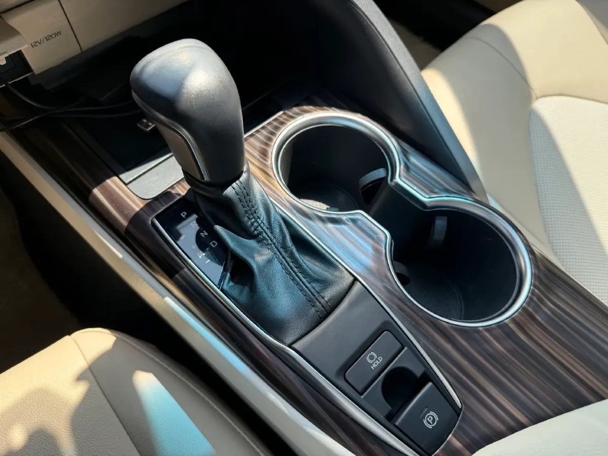 2019 Toyota Camry 2.0L 178HP L4 CVT,autocango,china used car exporter,china ev exporter,chinese used car exporter,chinese used ev exporter