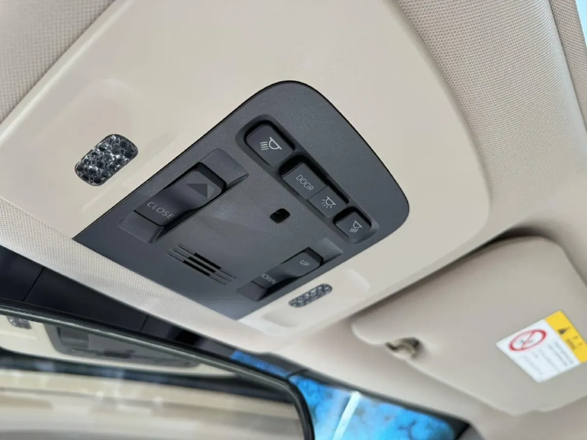 2019 Toyota Camry 2.0L 178HP L4 CVT,autocango,china used car exporter,china ev exporter,chinese used car exporter,chinese used ev exporter