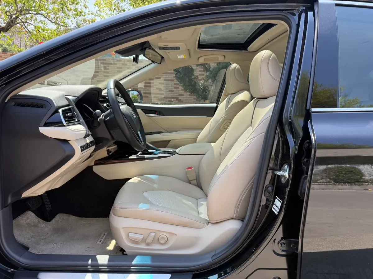 2019 Toyota Camry 2.0L 178HP L4 CVT,autocango,china used car exporter,china ev exporter,chinese used car exporter,chinese used ev exporter