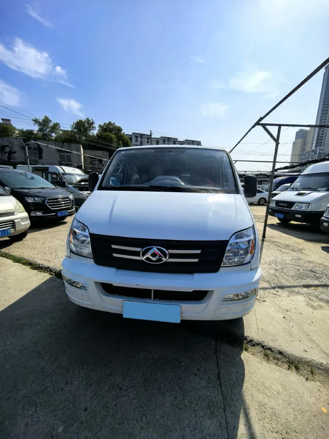 2021 MAXUS XinTu V80 2.0T 139HP L4 6MT,autocango,china used car exporter,china ev exporter,chinese used car exporter,chinese used ev exporter