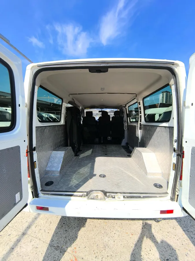 2021 MAXUS XinTu V80 2.0T 139HP L4 6MT,autocango,china used car exporter,china ev exporter,chinese used car exporter,chinese used ev exporter