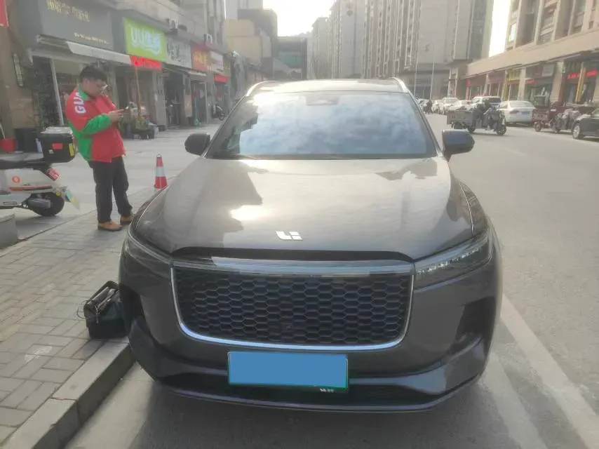 2021 Li ONE Range Extended 131HP REEV 40.5KWH,autocango,china used car exporter,china ev exporter,chinese used car exporter,chinese used ev exporter