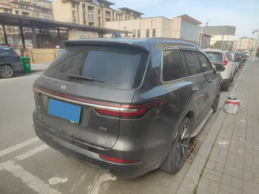 2021 Li ONE Range Extended 131HP REEV 40.5KWH,autocango,china used car exporter,china ev exporter,chinese used car exporter,chinese used ev exporter
