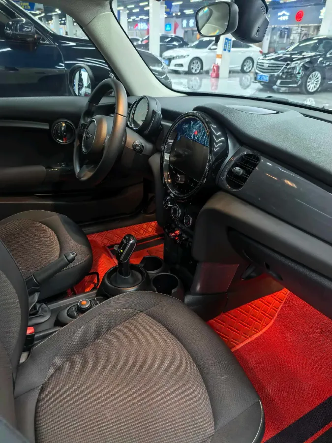 2022 MINI MINI 1.5T 102HP L3 7DCT,autocango,china used car exporter,china ev exporter,chinese used car exporter,chinese used ev exporter