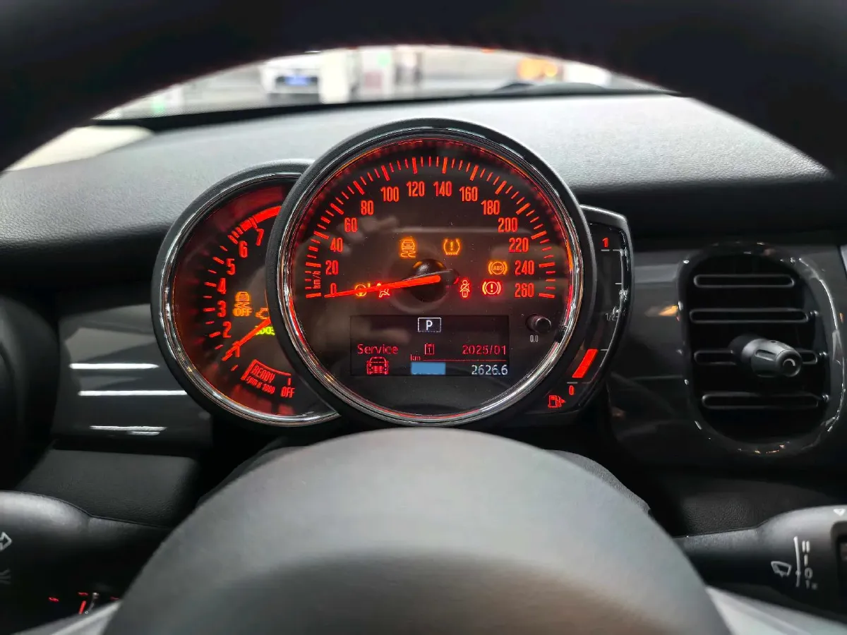 2022 MINI MINI 1.5T 102HP L3 7DCT,autocango,china used car exporter,china ev exporter,chinese used car exporter,chinese used ev exporter