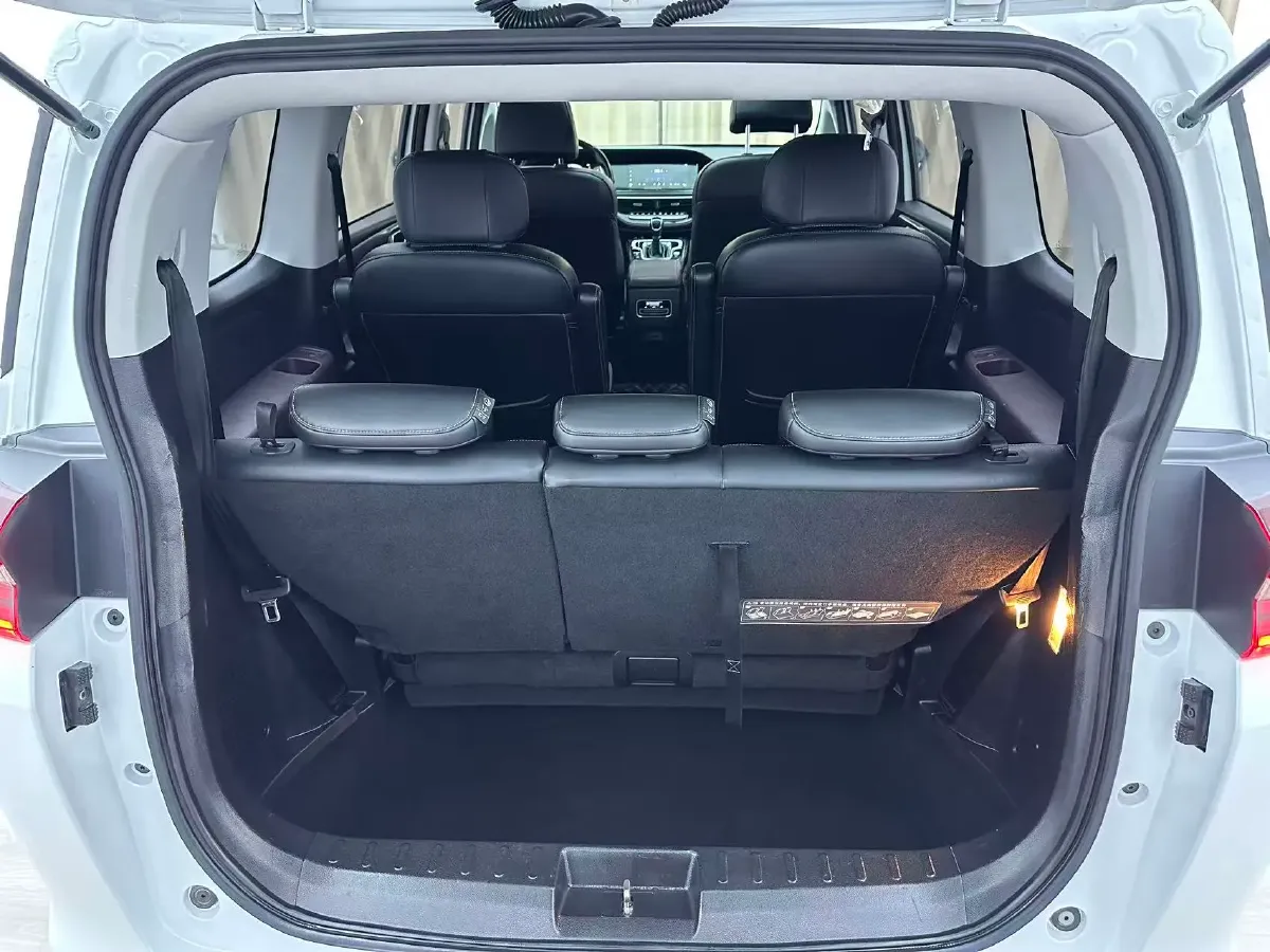 2021 GAC Trumpchi M6 1.5T 169HP L4 7DCT,autocango,china used car exporter,china ev exporter,chinese used car exporter,chinese used ev exporter