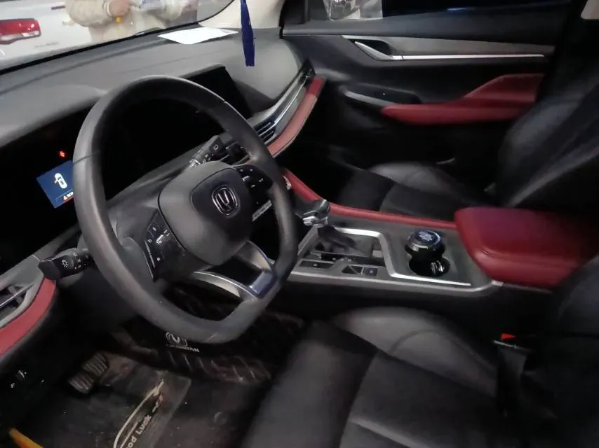 2022 ChangAn Oshan X7 Plus 1.5T 188HP L4 7DCT,autocango,china used car exporter,china ev exporter,chinese used car exporter,chinese used ev exporter