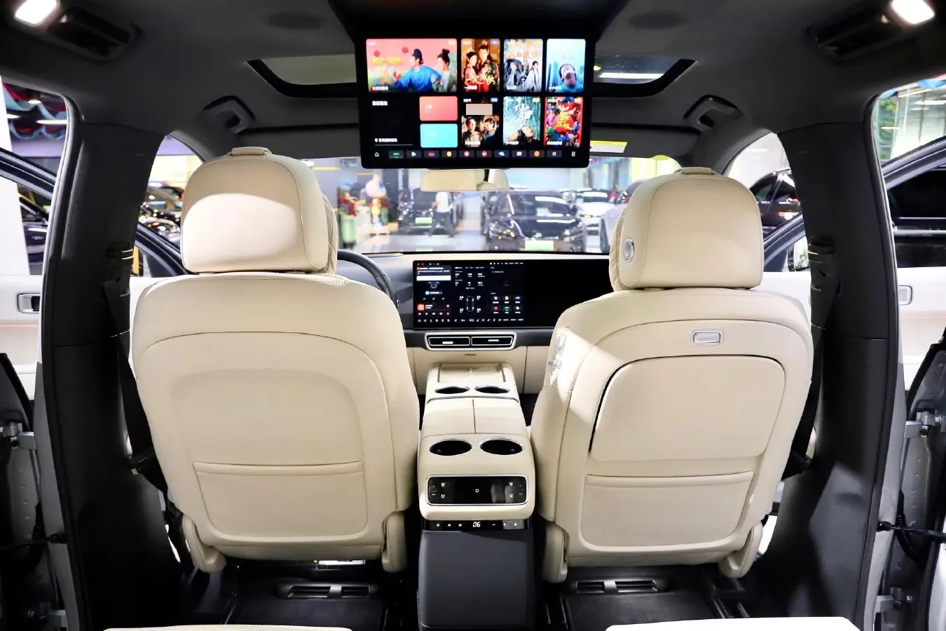 2024 Ford Bronco 2.3T 275HP L4 10AT,autocango,china used car exporter,china ev exporter,chinese used car exporter,chinese used ev exporter