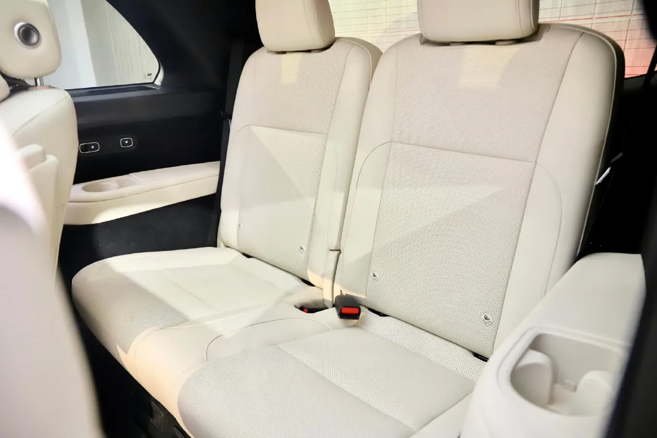 2024 Ford Bronco 2.3T 275HP L4 10AT,autocango,china used car exporter,china ev exporter,chinese used car exporter,chinese used ev exporter