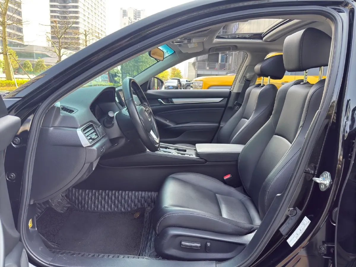 2021 Honda Accord 1.5T 194HP L4 CVT,autocango,china used car exporter,china ev exporter,chinese used car exporter,chinese used ev exporter