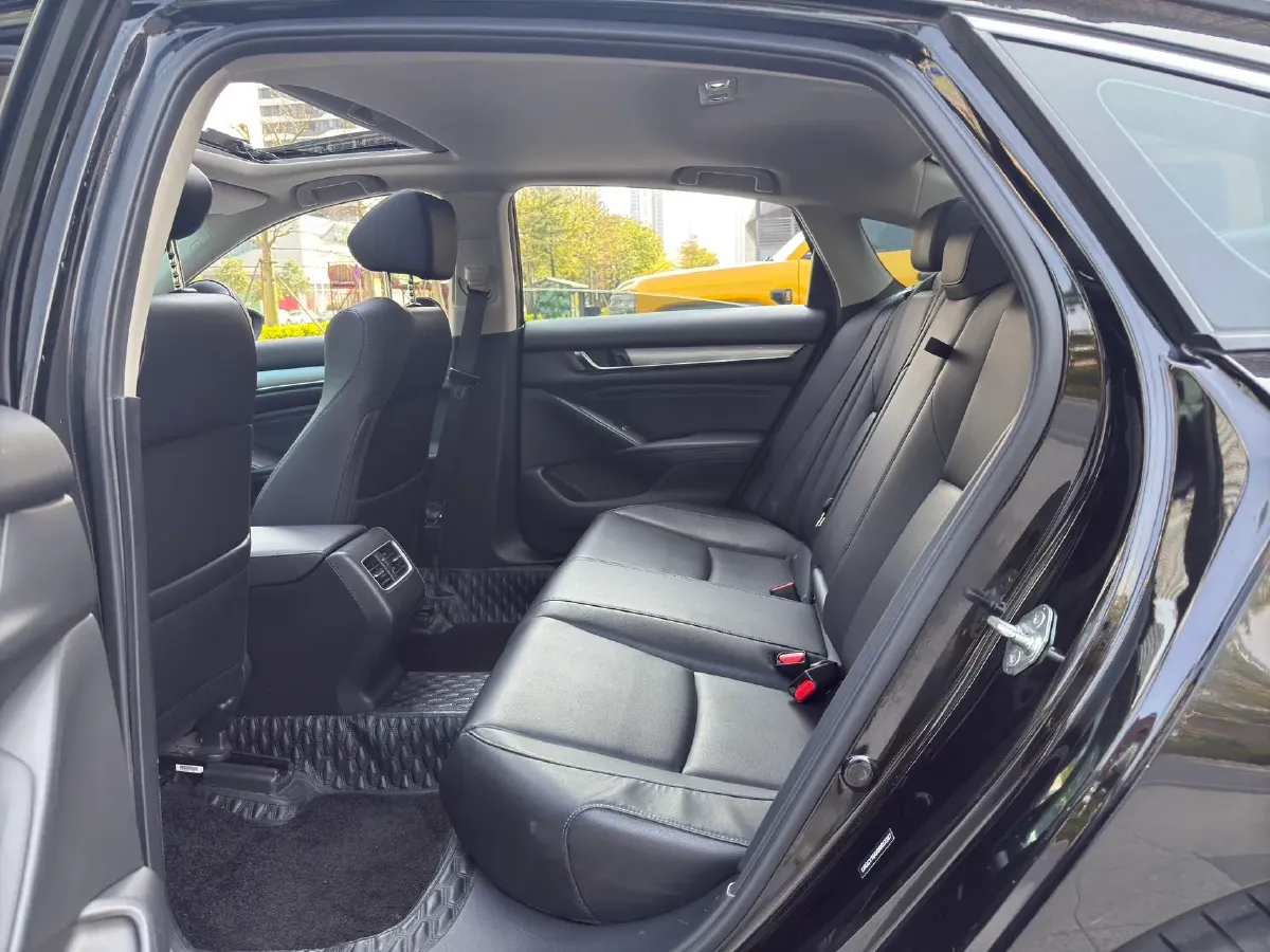 2021 Honda Accord 1.5T 194HP L4 CVT,autocango,china used car exporter,china ev exporter,chinese used car exporter,chinese used ev exporter