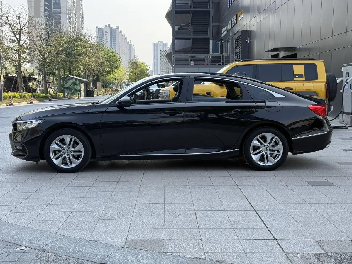 2021 Honda Accord 1.5T 194HP L4 CVT,autocango,china used car exporter,china ev exporter,chinese used car exporter,chinese used ev exporter