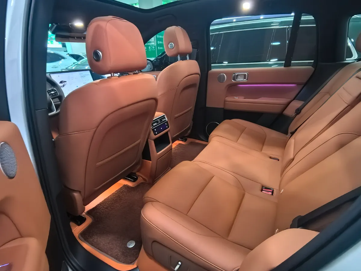 2024 Li L6 Range Extended 154HP L4 REEV 36.8KWH,autocango,china used car exporter,china ev exporter,chinese used car exporter,chinese used ev exporter