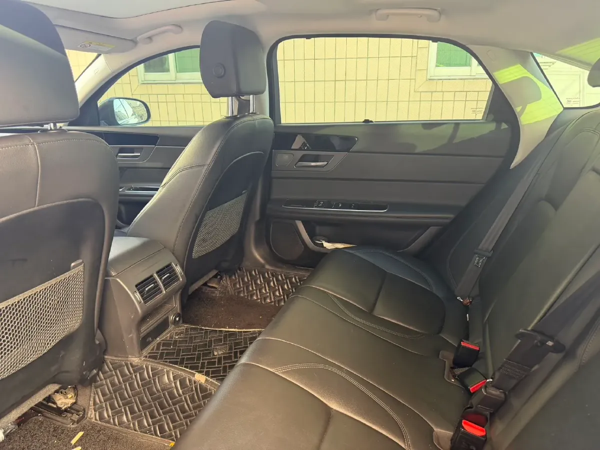 2020 Jaguar XFL 2.0T 200HP L4 8AT,autocango,china used car exporter,china ev exporter,chinese used car exporter,chinese used ev exporter