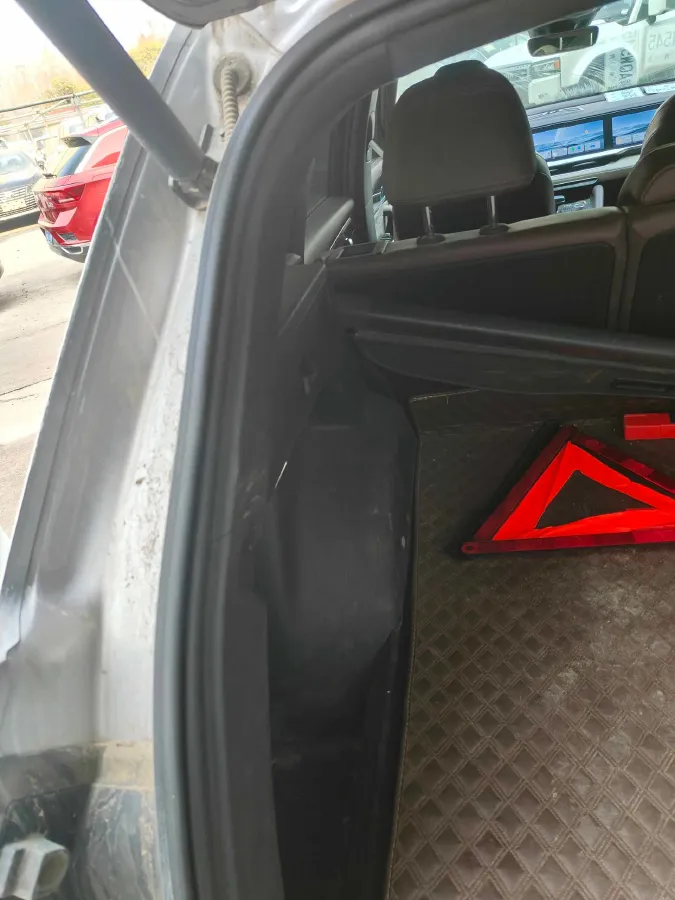 2021 Geely Monjaro 2.0T 238HP L4 8AT,autocango,china used car exporter,china ev exporter,chinese used car exporter,chinese used ev exporter