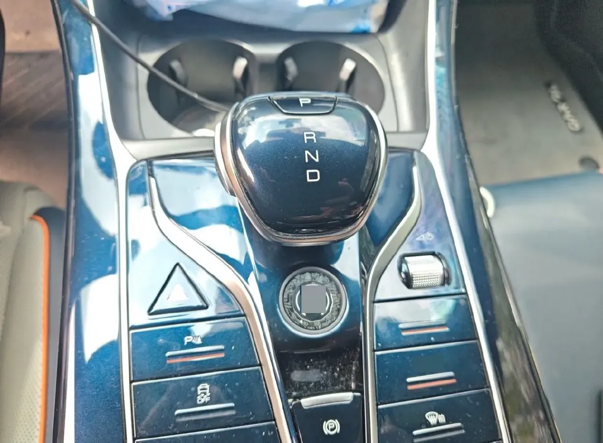 2021 Haval F7 1.5T 169HP L4 7DCT,autocango,china used car exporter,china ev exporter,chinese used car exporter,chinese used ev exporter