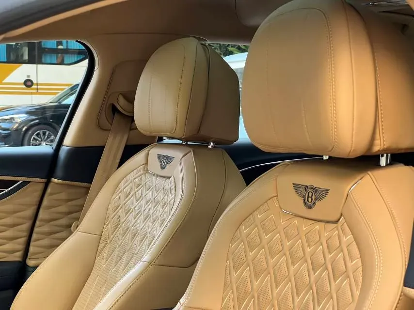 2022 Bentley Flying Spur 4.0T 550HP V8 8DCT,autocango,china used car exporter,china ev exporter,chinese used car exporter,chinese used ev exporter
