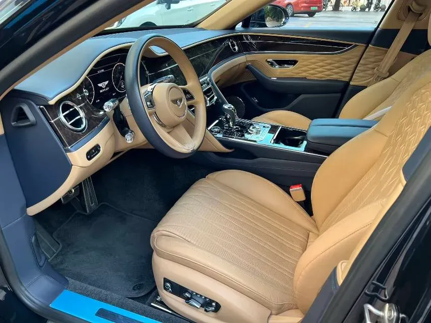 2022 Bentley Flying Spur 4.0T 550HP V8 8DCT,autocango,china used car exporter,china ev exporter,chinese used car exporter,chinese used ev exporter
