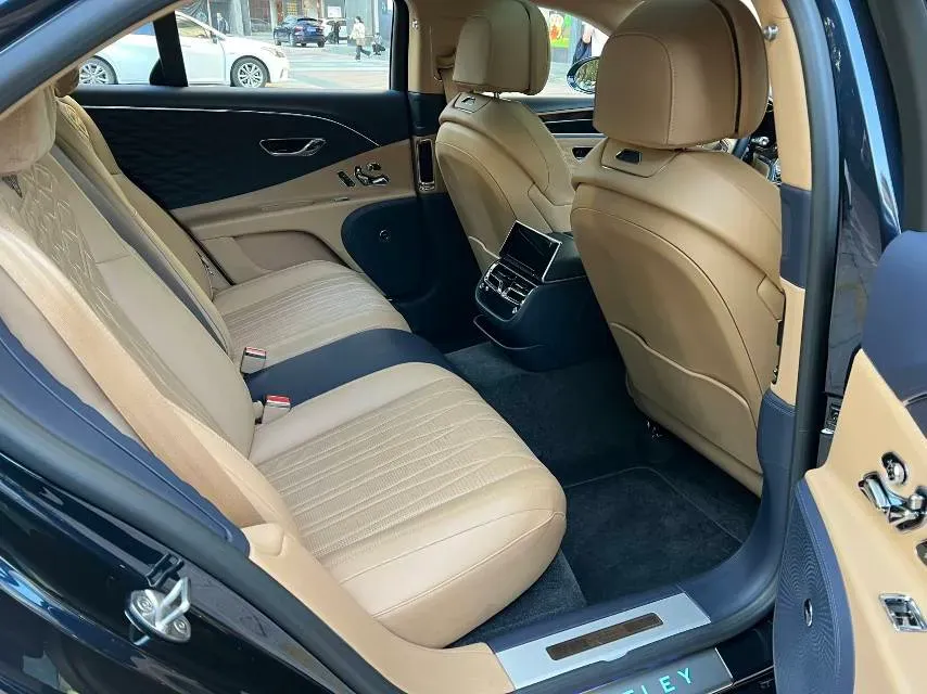 2022 Bentley Flying Spur 4.0T 550HP V8 8DCT,autocango,china used car exporter,china ev exporter,chinese used car exporter,chinese used ev exporter