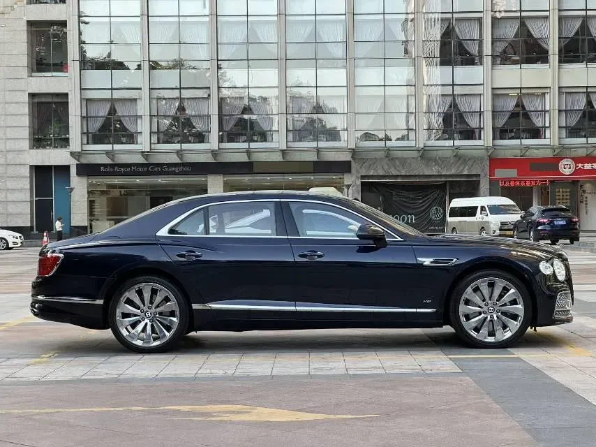 2022 Bentley Flying Spur 4.0T 550HP V8 8DCT,autocango,china used car exporter,china ev exporter,chinese used car exporter,chinese used ev exporter