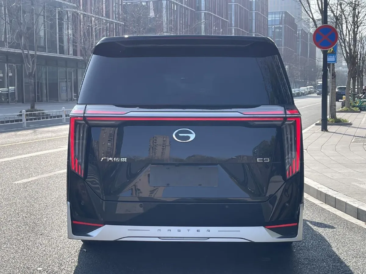 2024 GAC Trumpchi E9 2.0T 190HP L4 2DHT PHEV 25.57KWH,autocango,china used car exporter,china ev exporter,chinese used car exporter,chinese used ev exporter