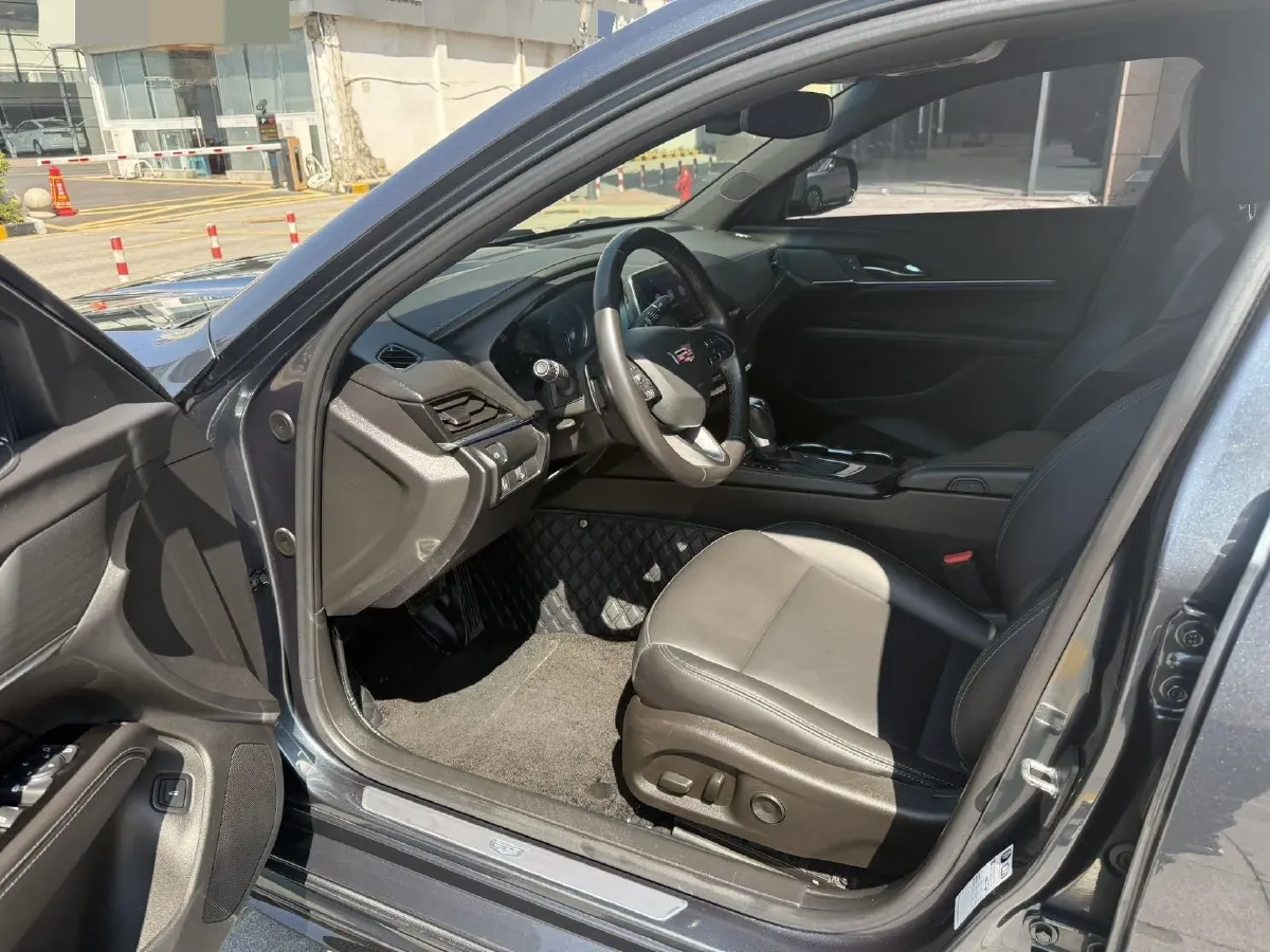 2021 Cadillac CT4 2.0T 237HP L4 8AT,autocango,china used car exporter,china ev exporter,chinese used car exporter,chinese used ev exporter