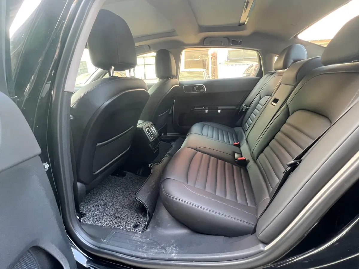 2021 Citroen C6 1.8T 211HP L4 8AT,autocango,china used car exporter,china ev exporter,chinese used car exporter,chinese used ev exporter