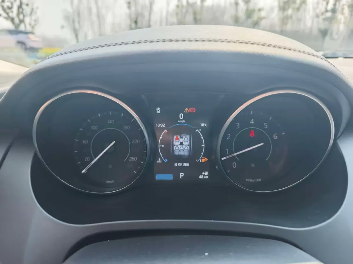 2018 Jaguar E-PACE 2.0T 249HP L4 9AT,autocango,china used car exporter,china ev exporter,chinese used car exporter,chinese used ev exporter