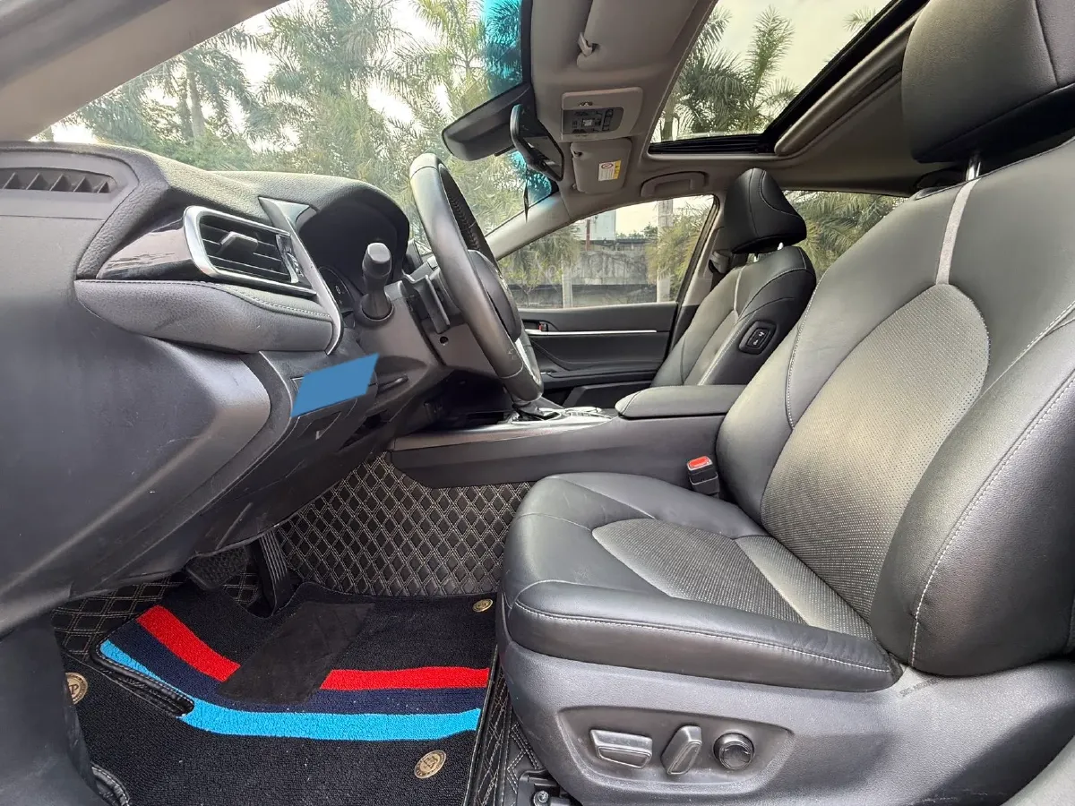 2022 Toyota Camry 2.5L 209HP L4 8AT,autocango,china used car exporter,china ev exporter,chinese used car exporter,chinese used ev exporter