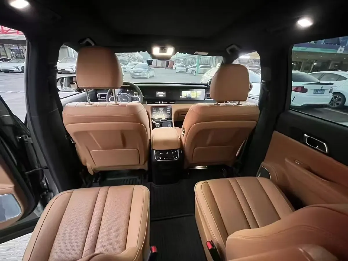 2020 Li ONE Range Extended 131HP REEV 40.5KWH,autocango,china used car exporter,china ev exporter,chinese used car exporter,chinese used ev exporter