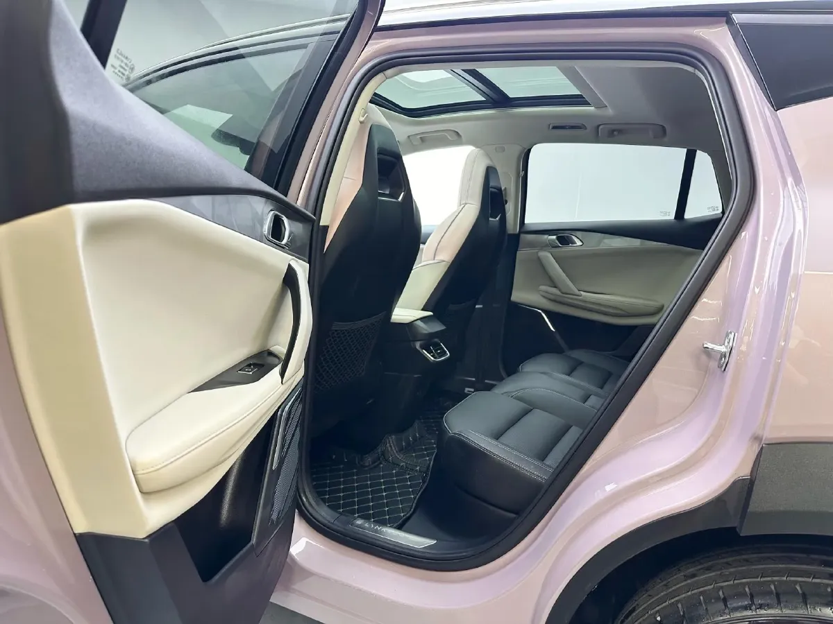 2023 LYNK&CO 03 1.5T 181HP L4 7DCT,autocango,china used car exporter,china ev exporter,chinese used car exporter,chinese used ev exporter