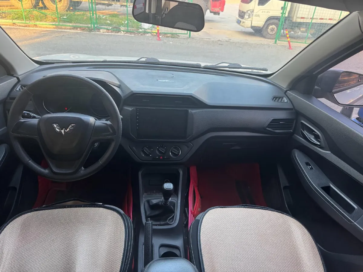 2019 WuLing HongGuang 1.5L 99HP L4 6MT,autocango,china used car exporter,china ev exporter,chinese used car exporter,chinese used ev exporter