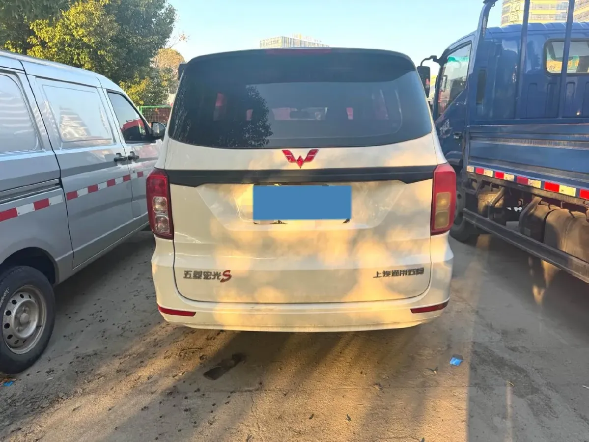 2019 WuLing HongGuang 1.5L 99HP L4 6MT,autocango,china used car exporter,china ev exporter,chinese used car exporter,chinese used ev exporter
