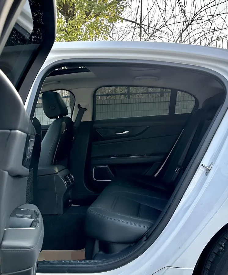 2020 Jaguar XEL 2.0T 200HP L4 8AT,autocango,china used car exporter,china ev exporter,chinese used car exporter,chinese used ev exporter