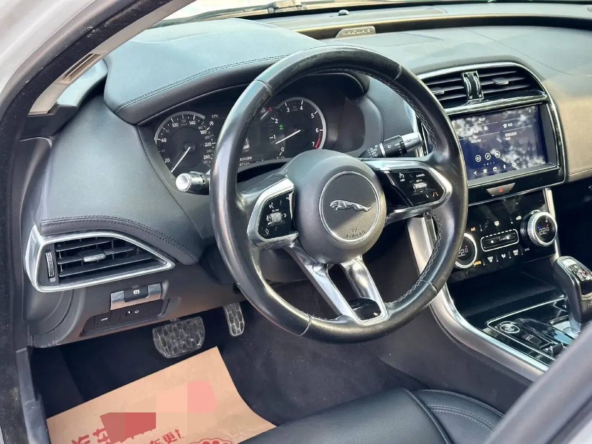 2020 Jaguar XEL 2.0T 200HP L4 8AT,autocango,china used car exporter,china ev exporter,chinese used car exporter,chinese used ev exporter