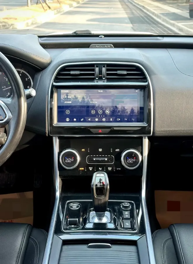 2020 Jaguar XEL 2.0T 200HP L4 8AT,autocango,china used car exporter,china ev exporter,chinese used car exporter,chinese used ev exporter