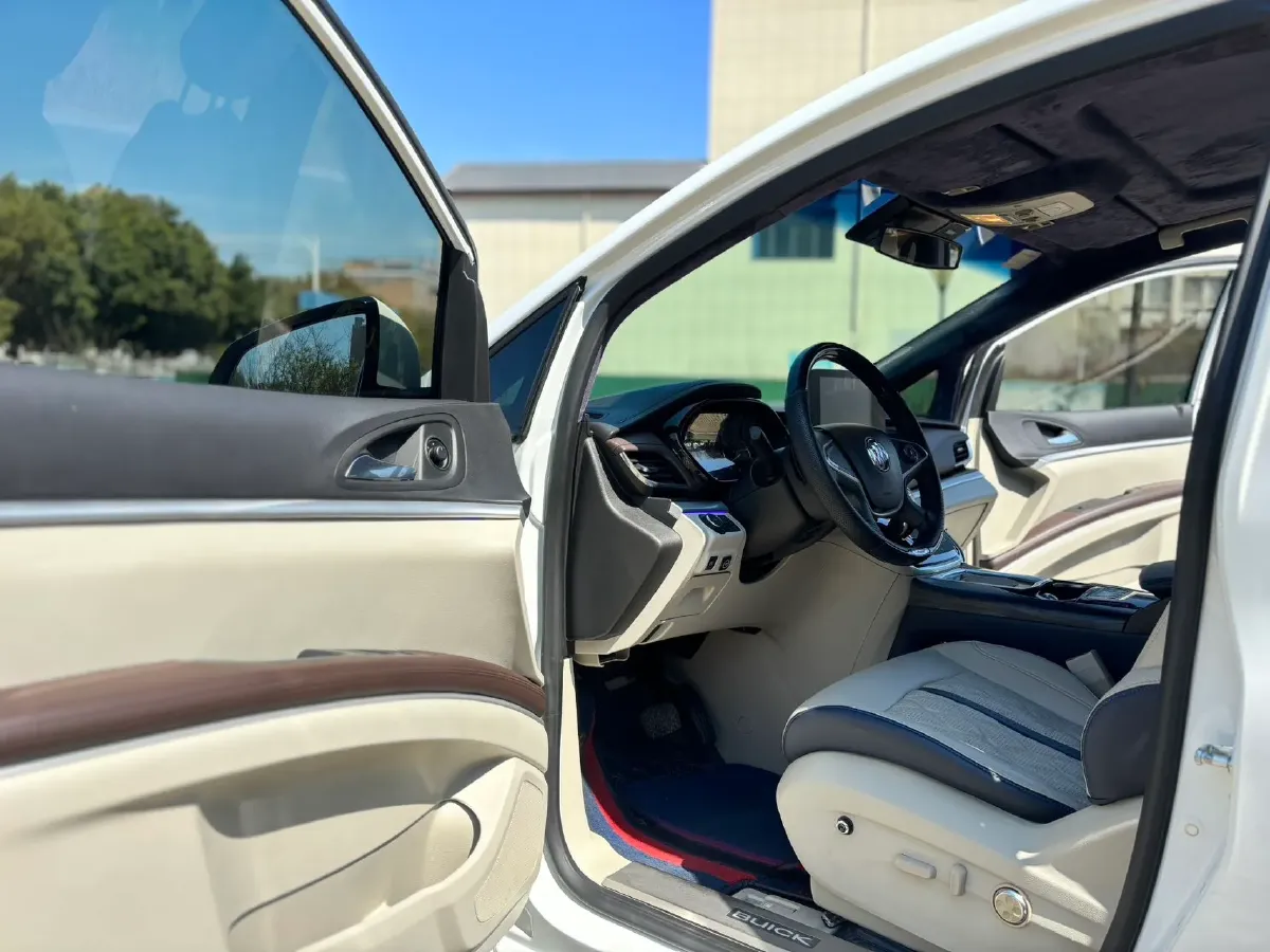 2021 Buick GL8 2.0T 237HP L4 9AT,autocango,china used car exporter,china ev exporter,chinese used car exporter,chinese used ev exporter