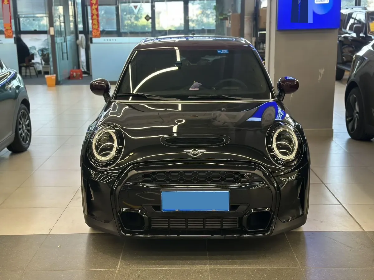 2023 MINI MINI 2.0T 178HP L4 7DCT,autocango,china used car exporter,china ev exporter,chinese used car exporter,chinese used ev exporter